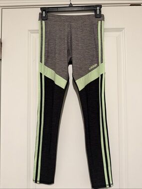 adidas Girls' Gray & Light Green Colorblock Performance Leggings
